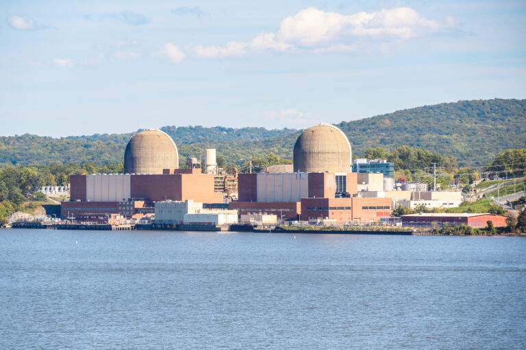Model predicts long-term effects of nuclear waste on underground disposal systems
