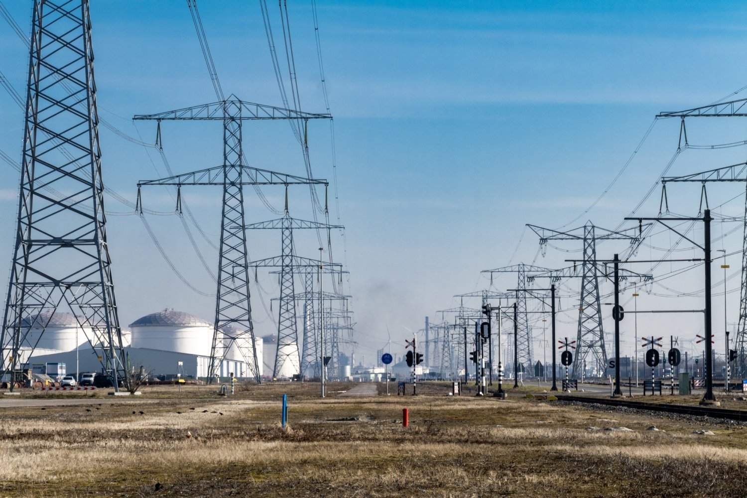 Helping power-system planners prepare for an unknown future Helping power-system planners prepare for an unknown future
